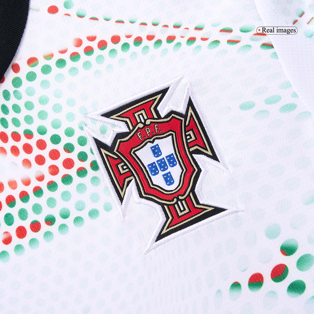 RONALDO #7 Portugal Away Soccer Jersey 2025 footmaillots.fr