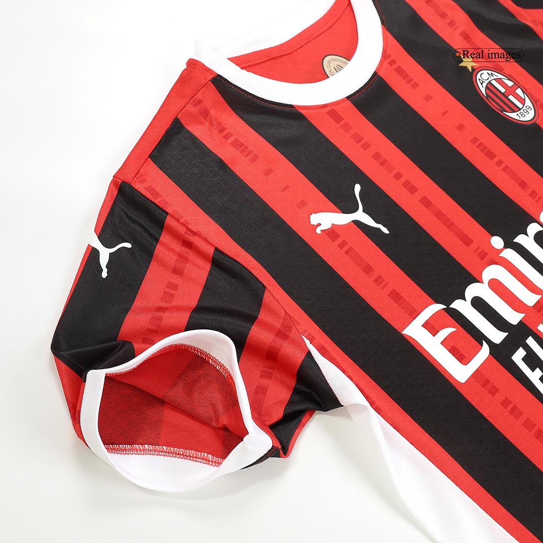 Player Version PULISIC #11 AC Milan Home Soccer Jersey 2024/25 footmaillots.fr