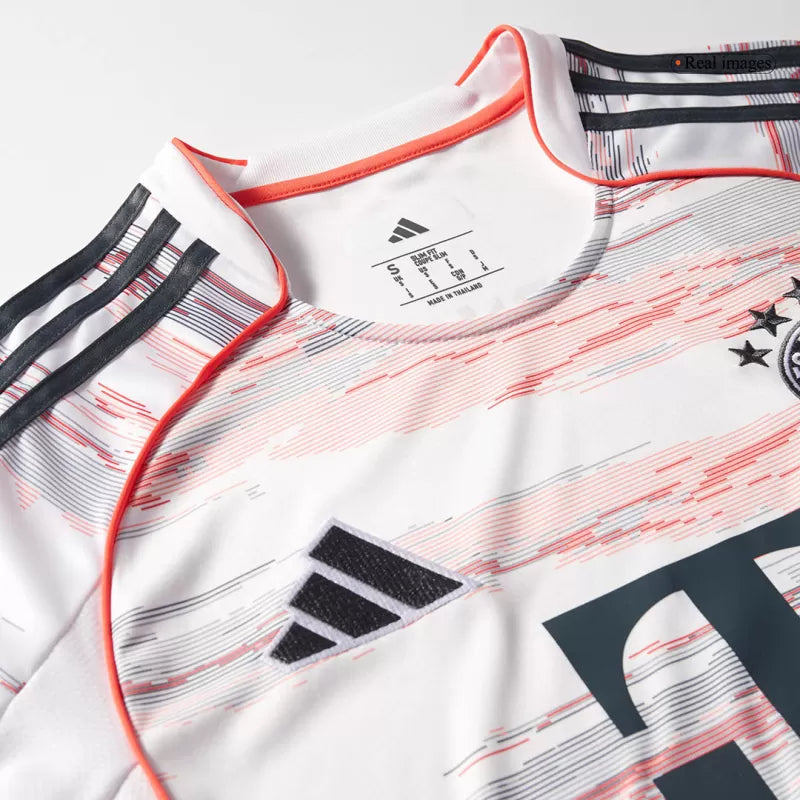 Maillot de football extérieur du Bayern Munich 2025/26