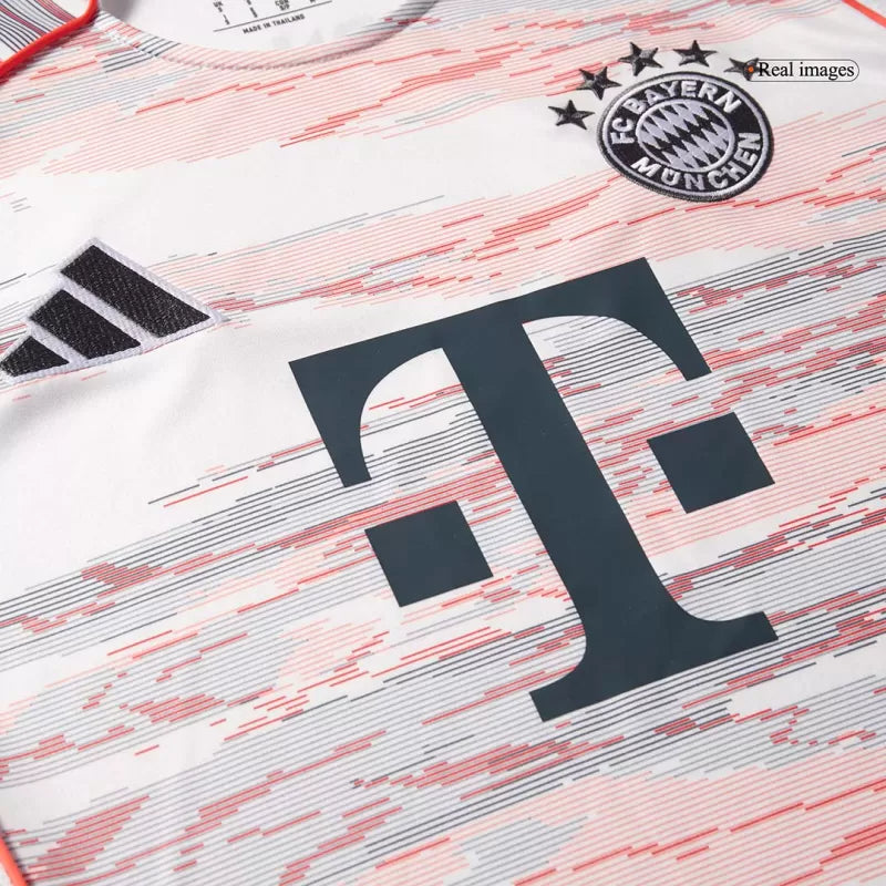 Maillot de football extérieur du Bayern Munich 2025/26