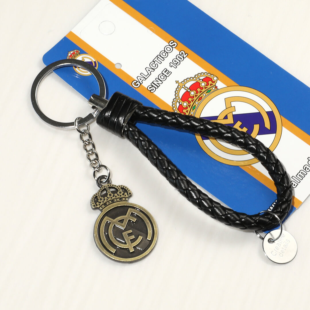 Real Madrid Logo Soccer Key Chain footmaillots.fr